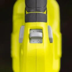 104643